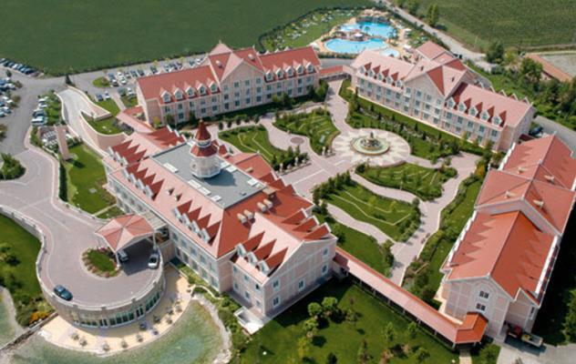 AMPLIAMENTO RESORT HOTEL GARDALAND